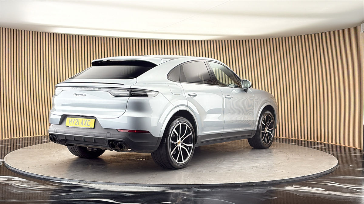 More views of Porsche Cayenne