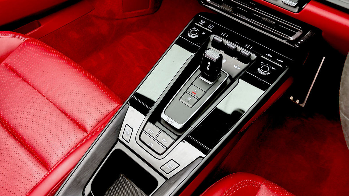 Porsche 911 Image 9