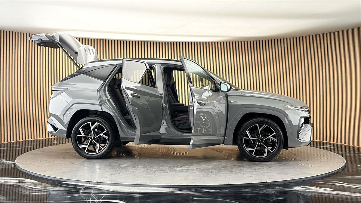 More views of Hyundai TUCSON