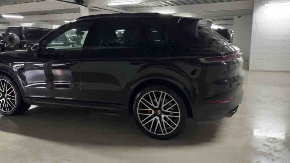 More views of Porsche Cayenne