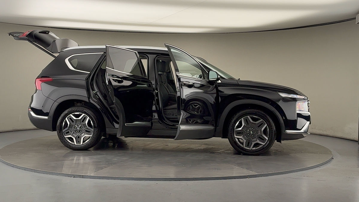 More views of Hyundai Santa Fe