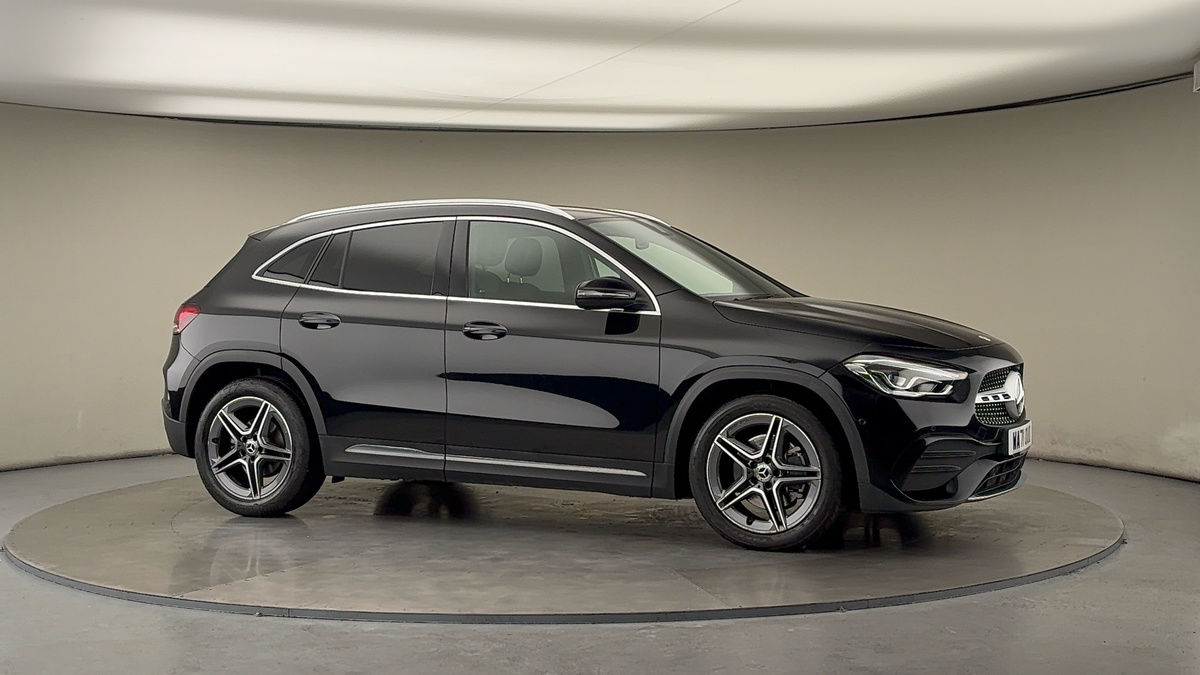 More views of Mercedes-Benz GLA