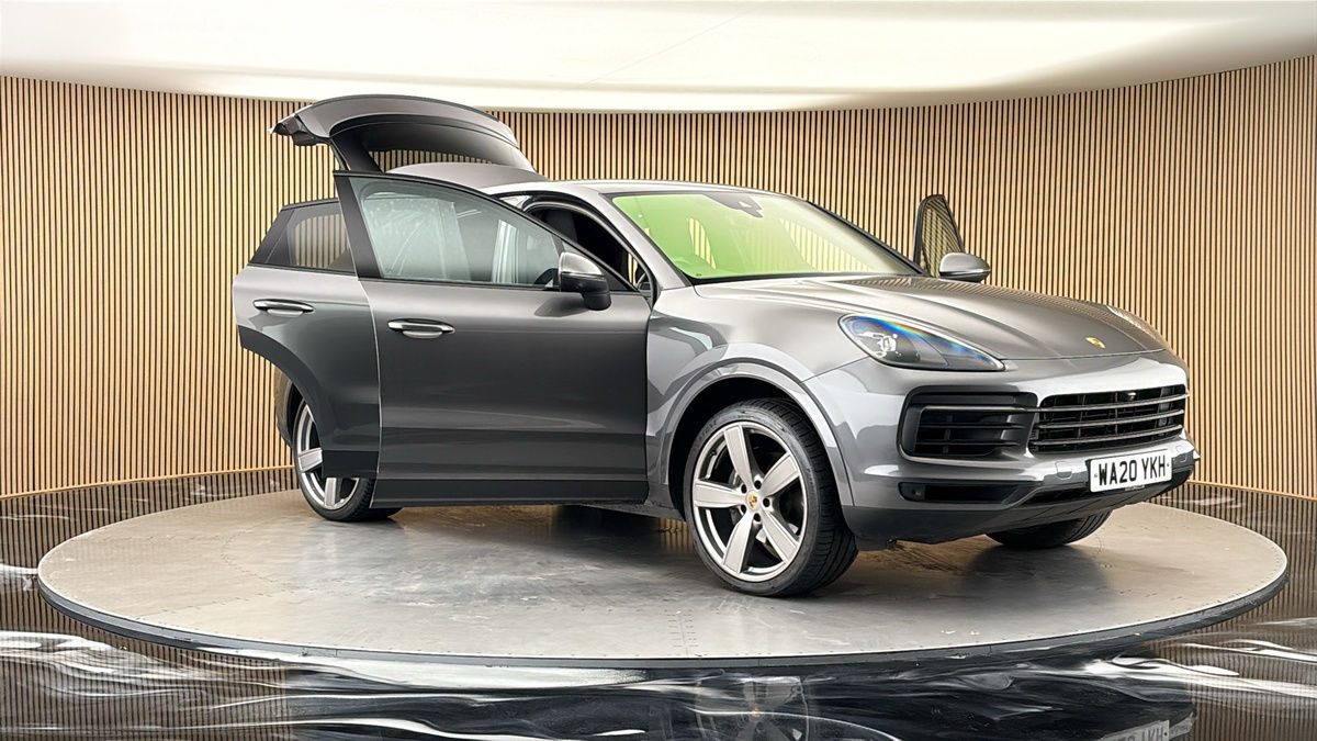 More views of Porsche Cayenne