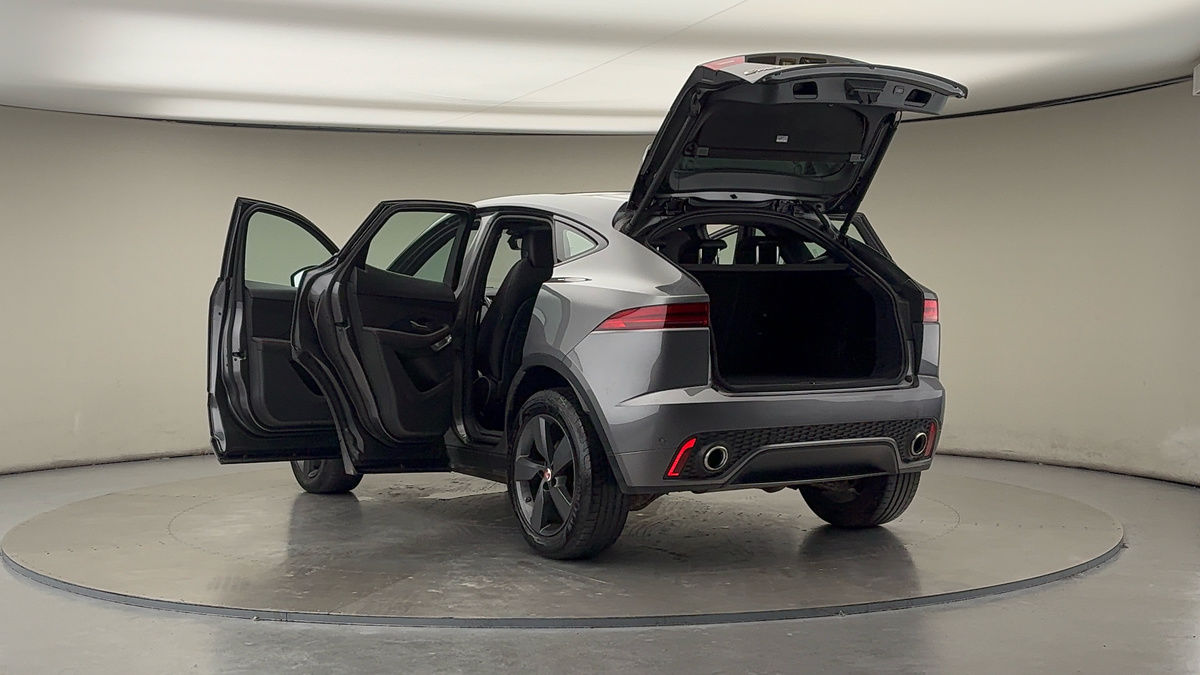 Jaguar E-PACE Image 23