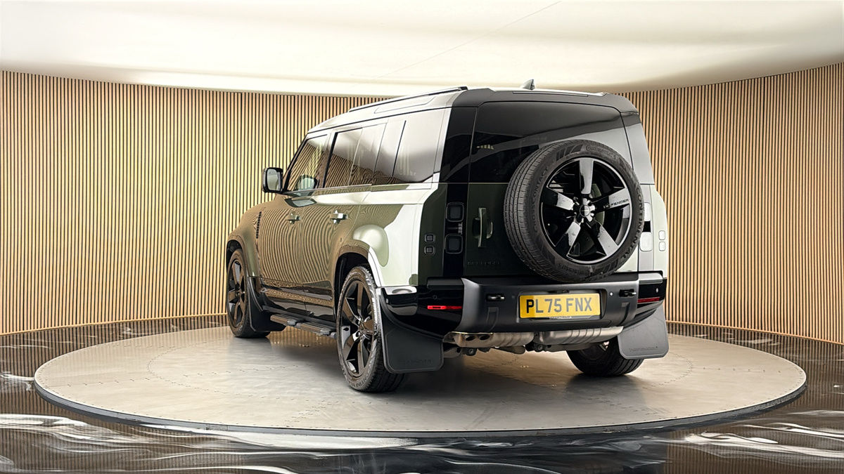 More views of Land Rover Defender 110