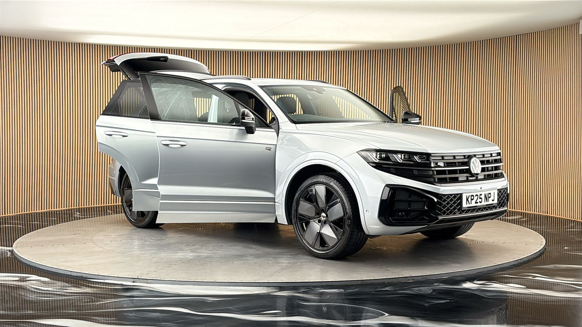 More views of Volkswagen Touareg