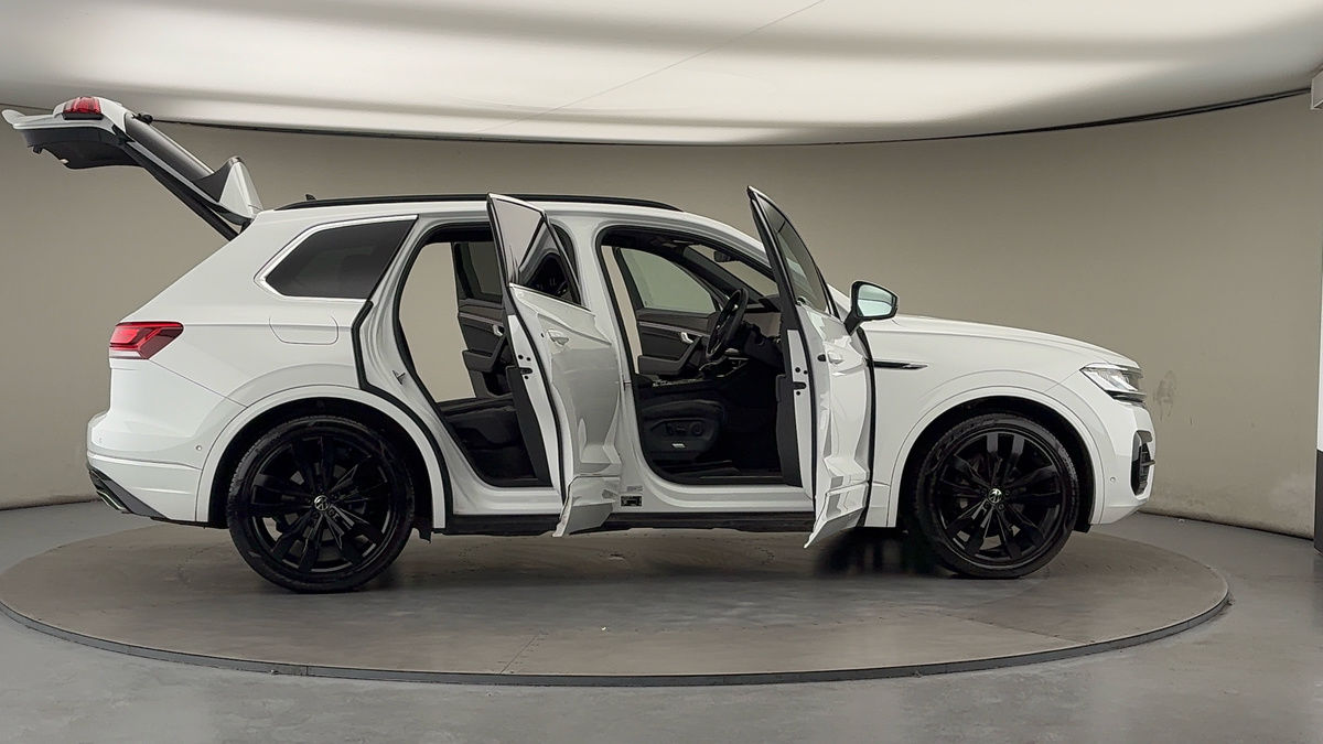 More views of Volkswagen Touareg