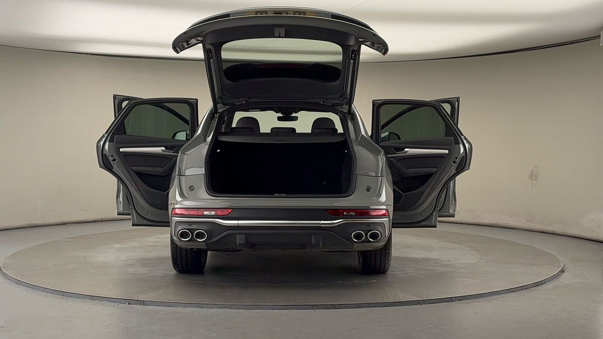 More views of Audi SQ5