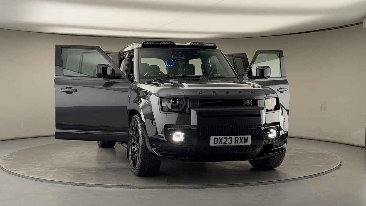 More views of Land Rover Defender 110