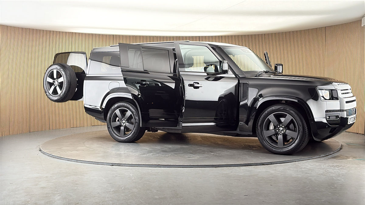 More views of Land Rover Defender 130