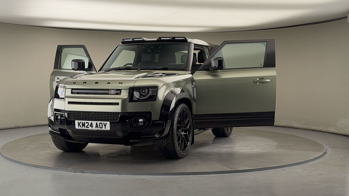 More views of Land Rover Defender 90