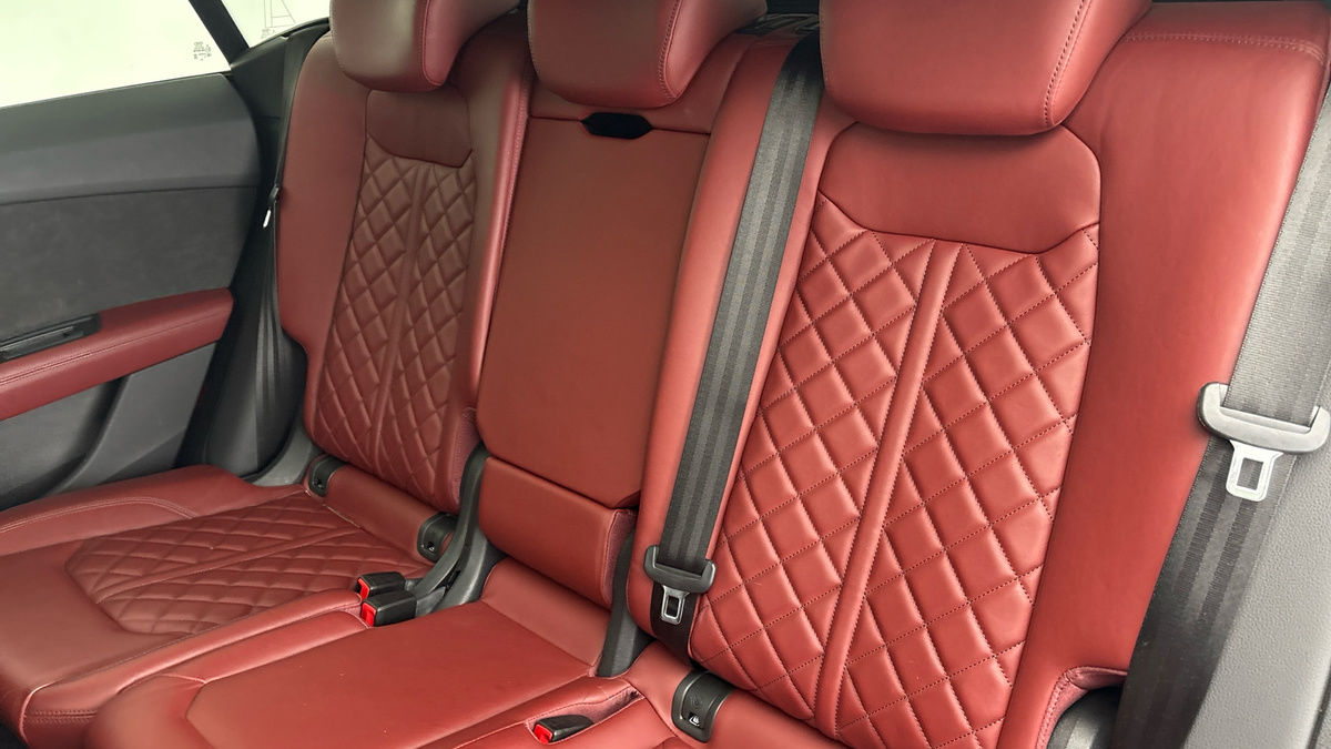 Audi SQ8 Image 8