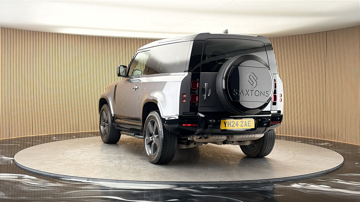 More views of Land Rover Defender 90