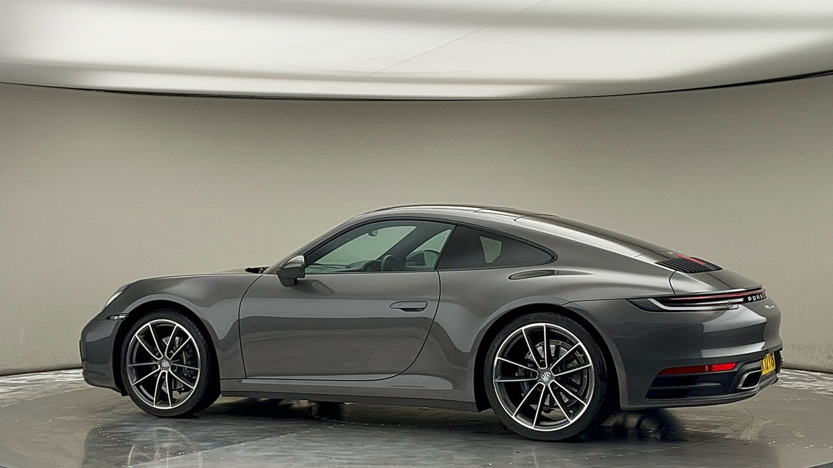 More views of Porsche 911
