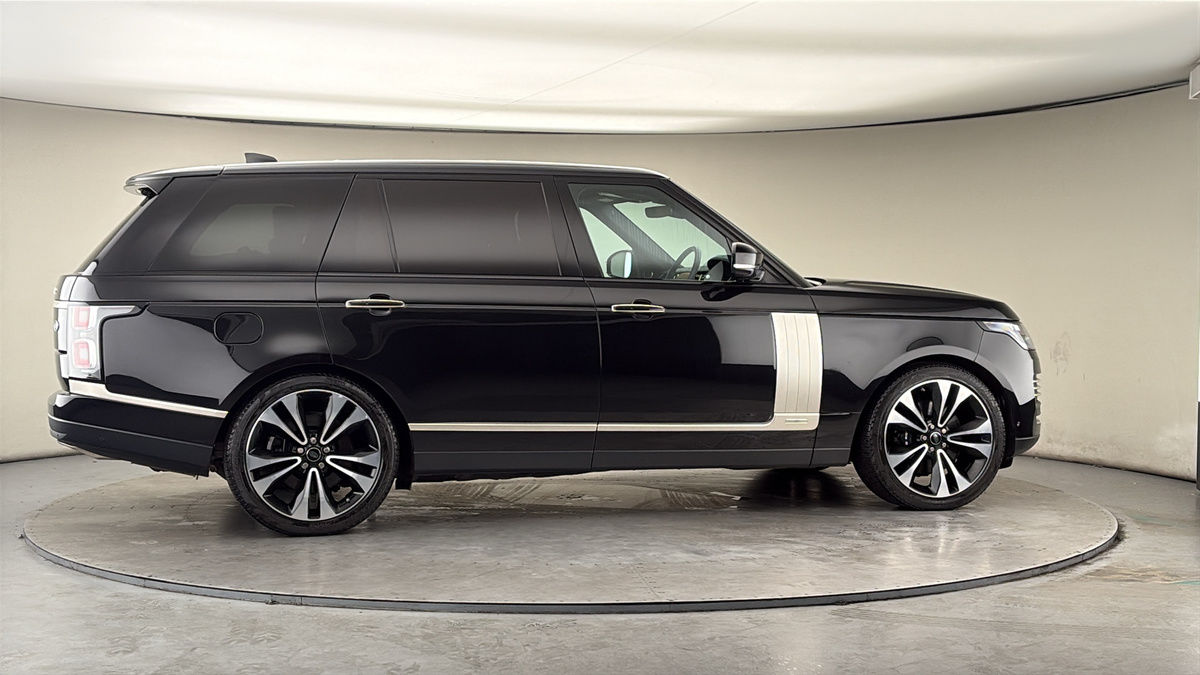 More views of Land Rover Range Rover