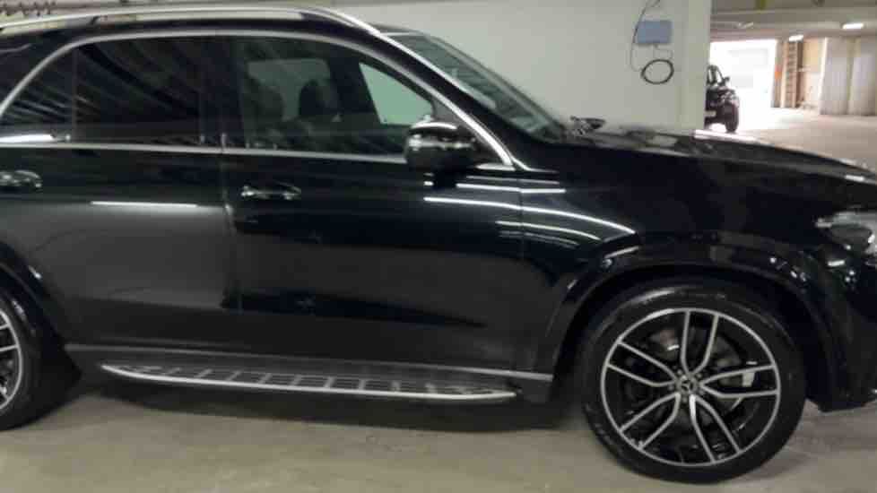 More views of Mercedes-Benz GLE