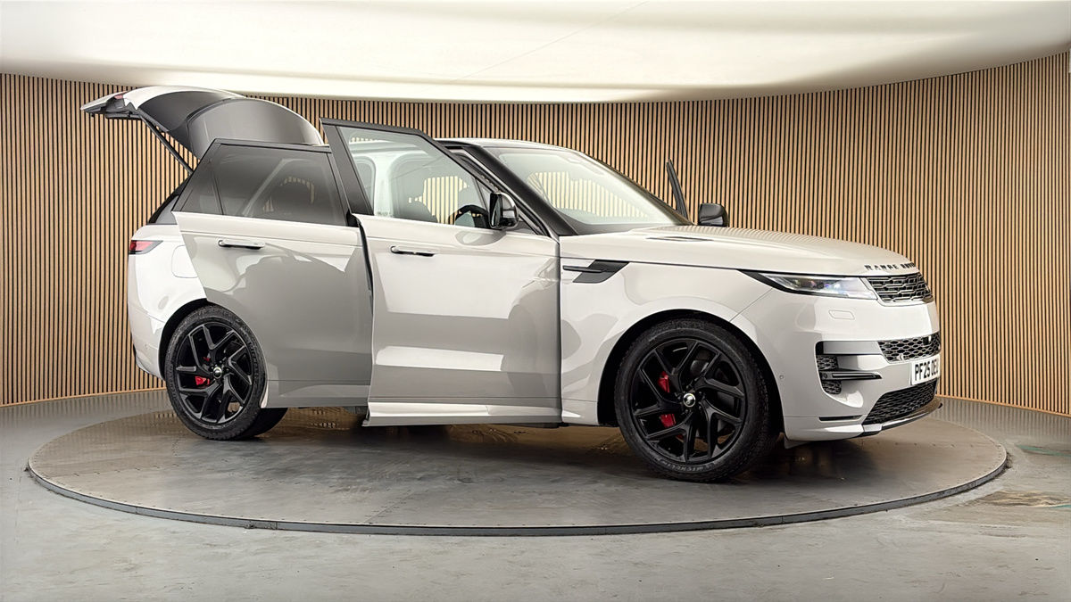 More views of Land Rover Range Rover Sport