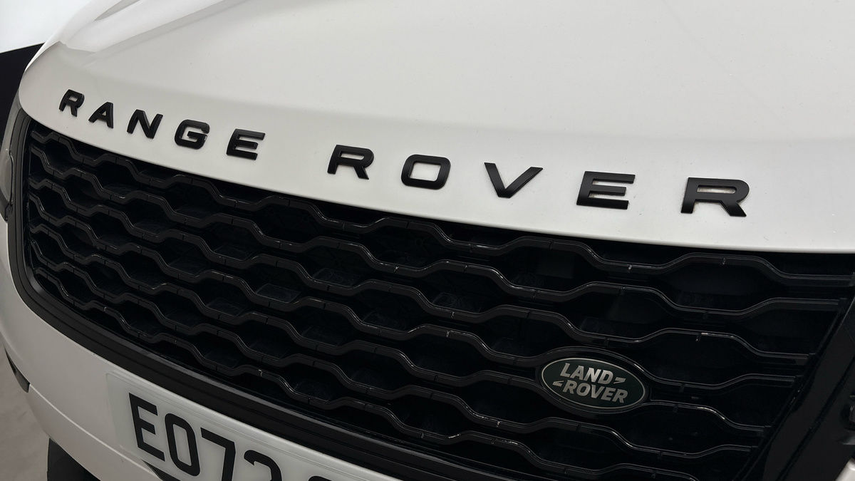 Land Rover Range Rover Velar Image 24