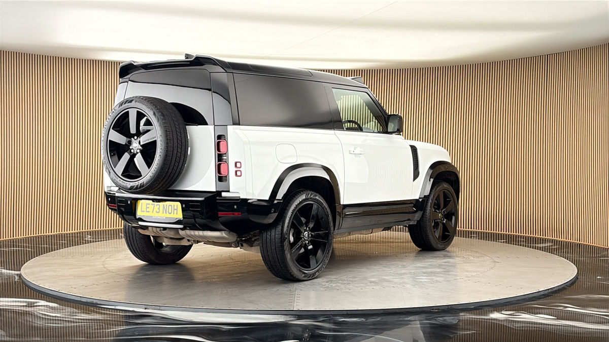 More views of Land Rover Defender 90