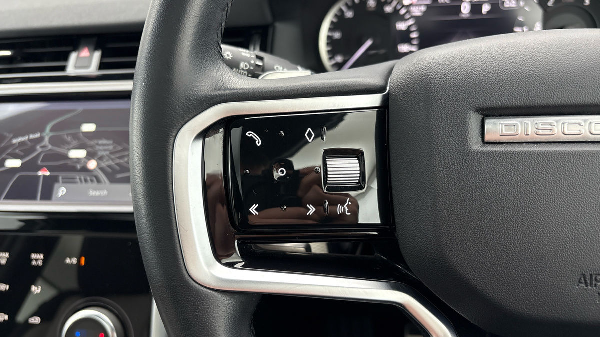 Land Rover Discovery Sport Image 13