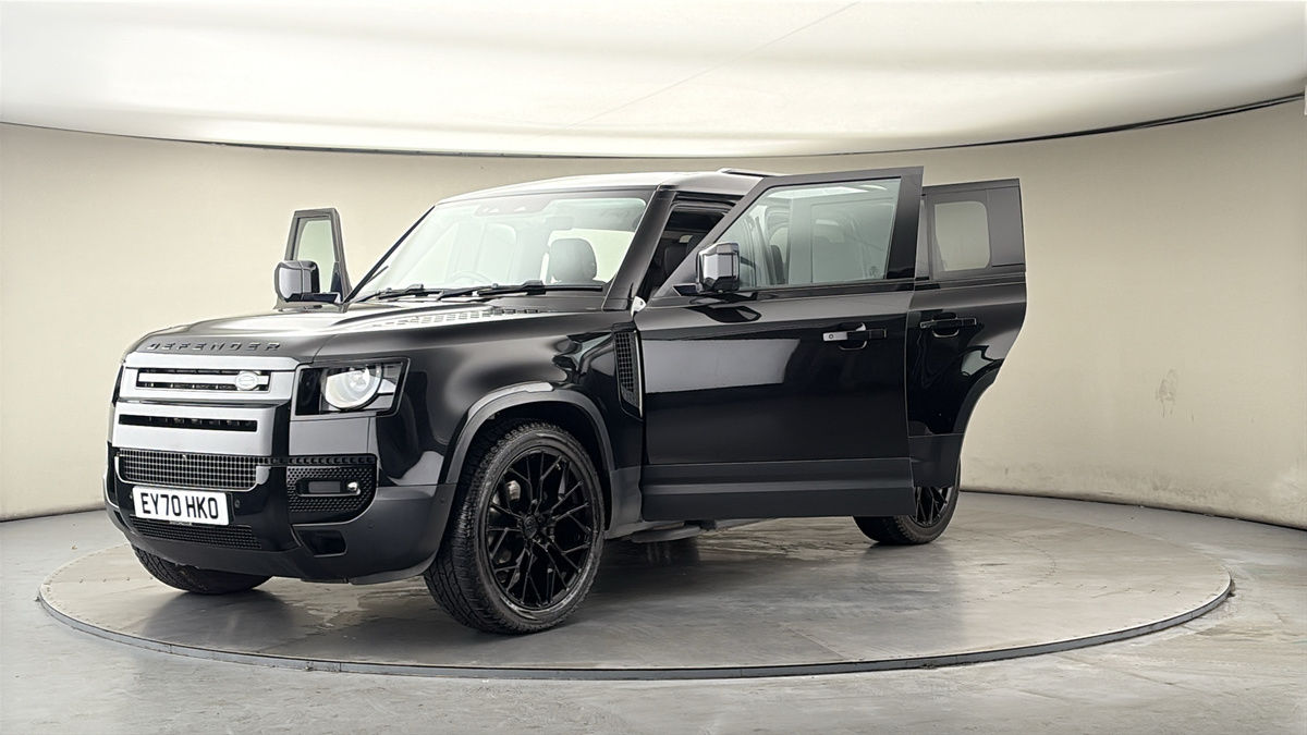 More views of Land Rover Defender 110