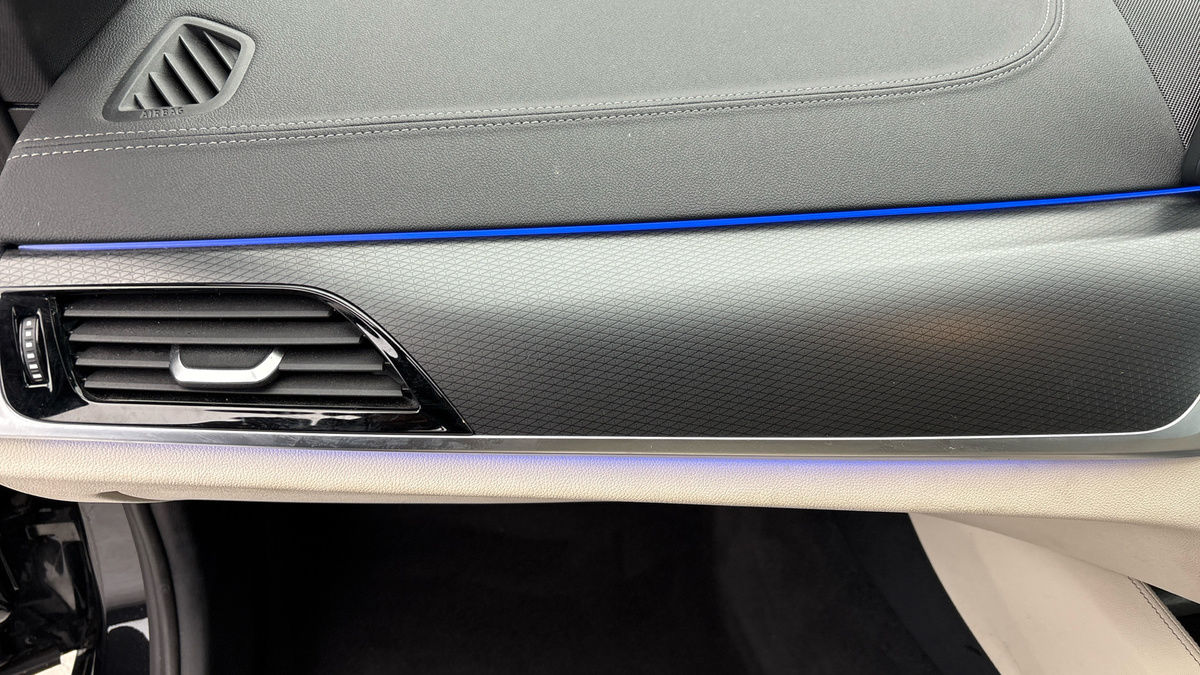 BMW 5 Series Image 25