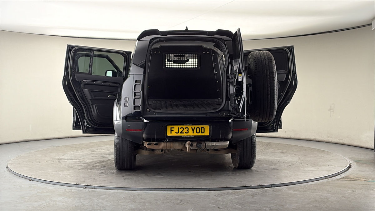 More views of Land Rover Defender 110