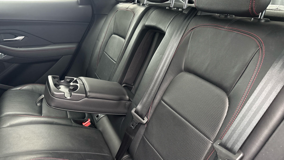 Jaguar E-PACE Image 9