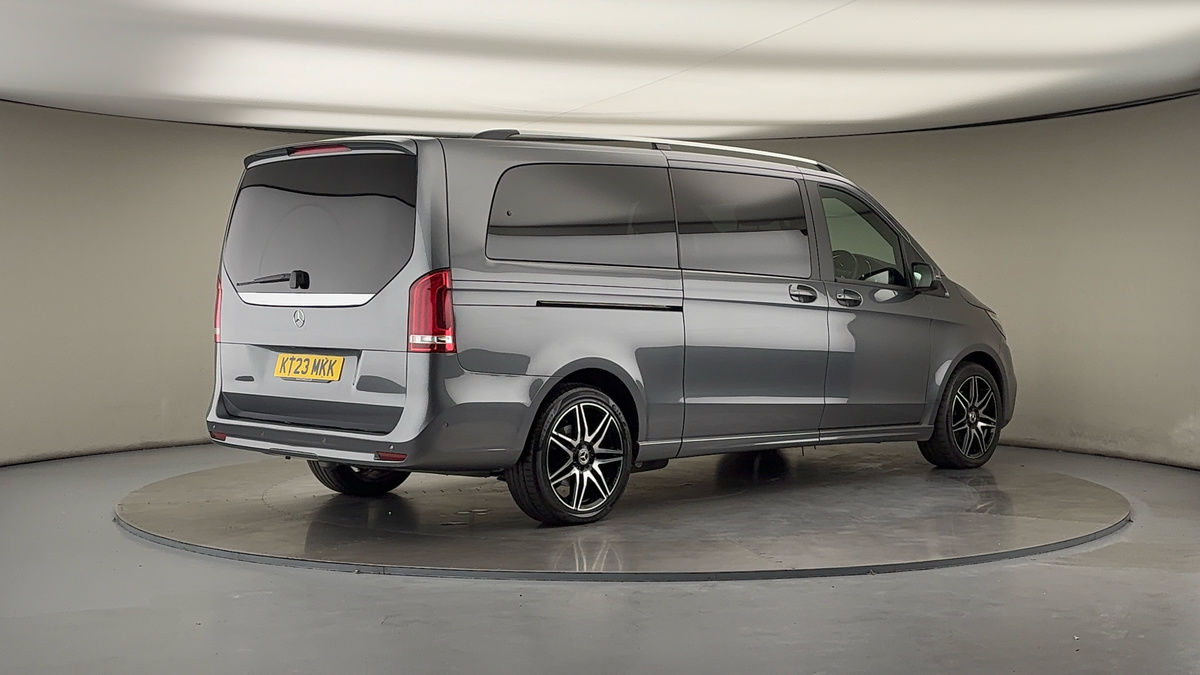 Mercedes-Benz V Class Image 21