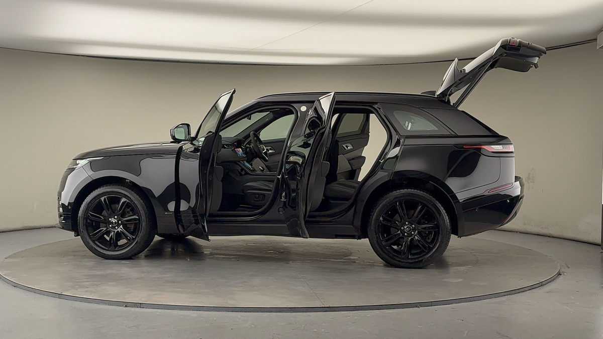 More views of Land Rover Range Rover Velar