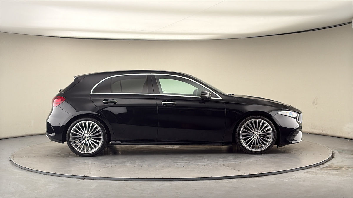 Mercedes-Benz A Class Image 16