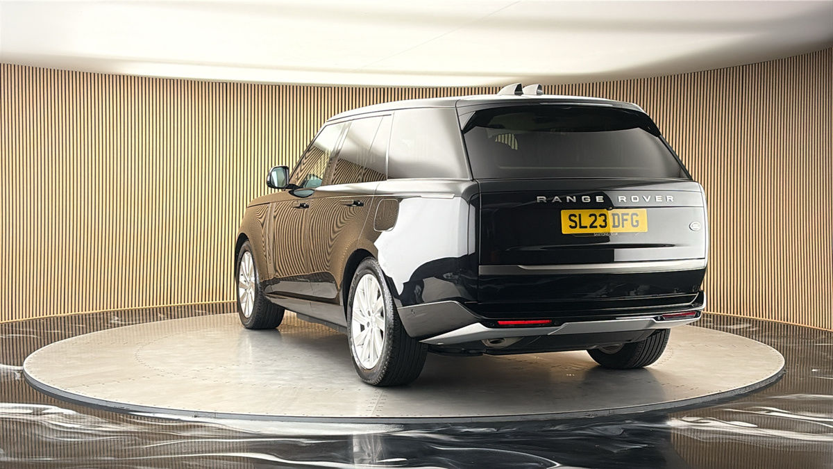 More views of Land Rover Range Rover