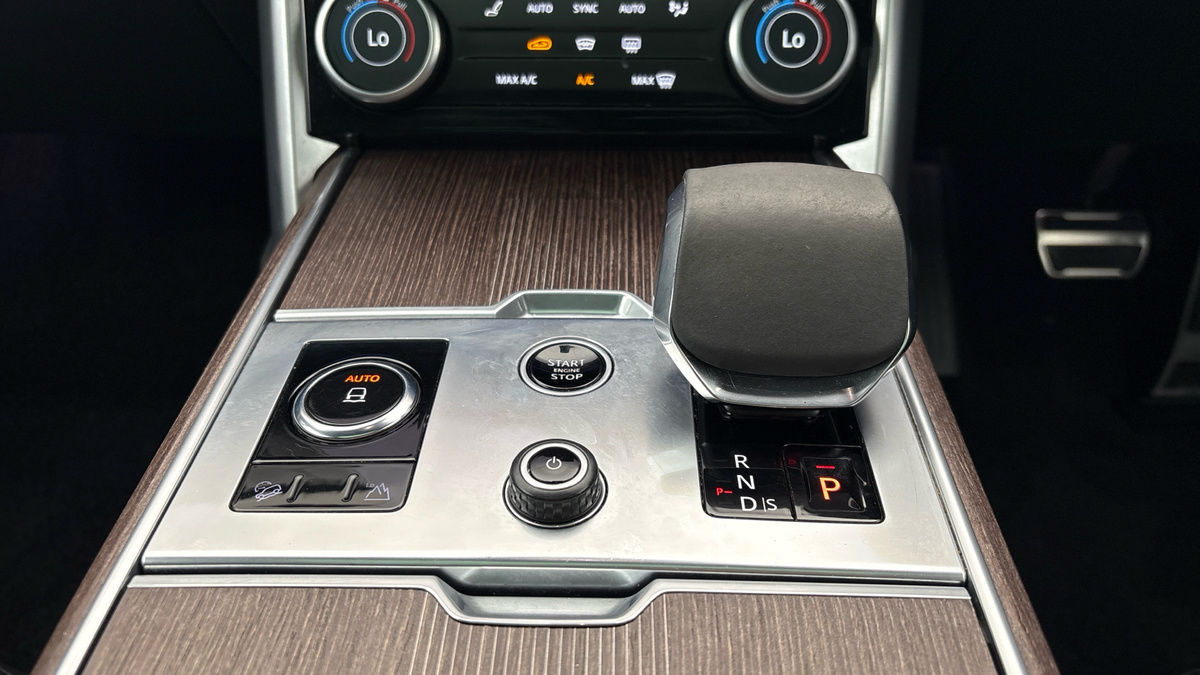 Land Rover Range Rover Image 38