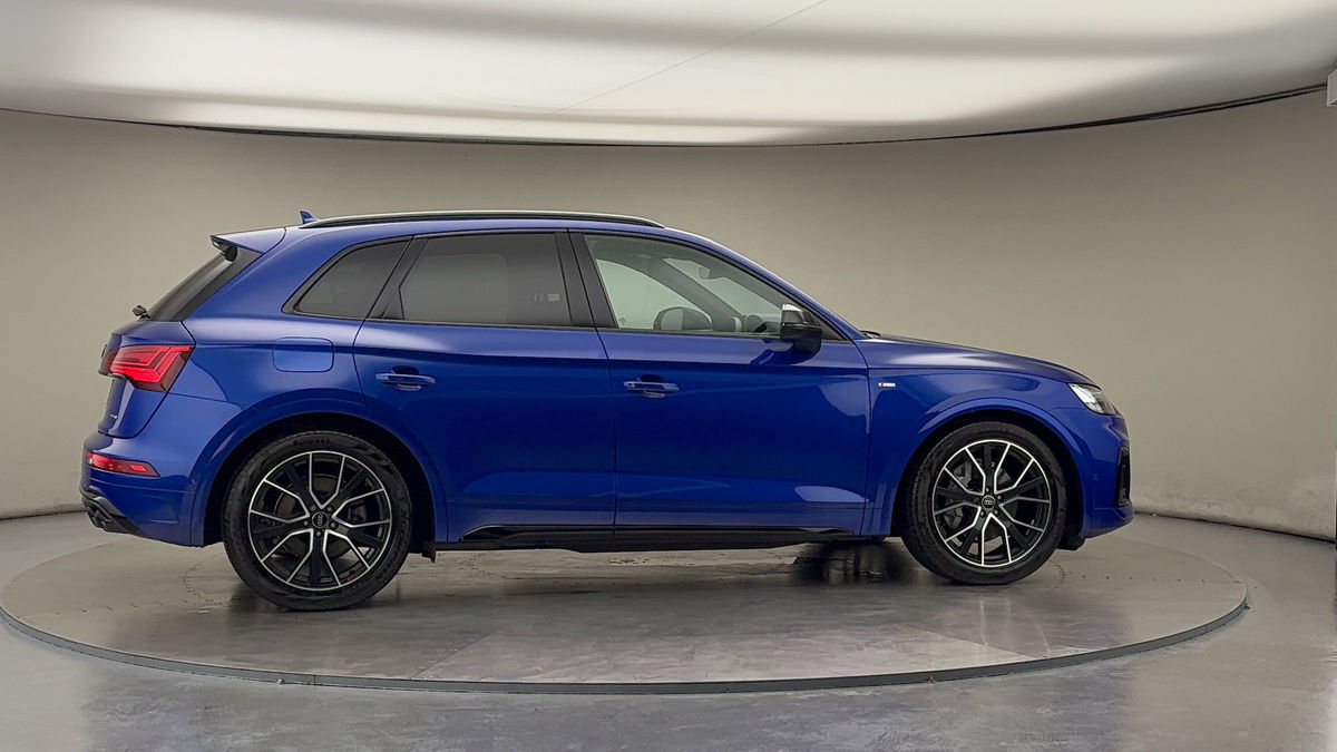 More views of Audi Q5