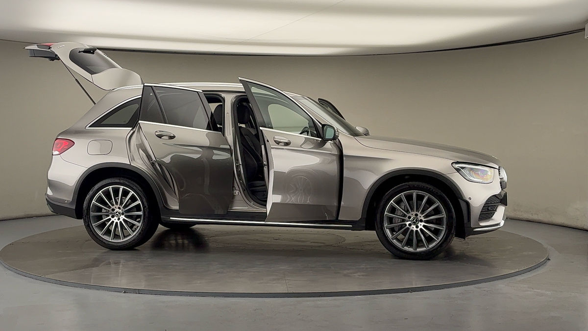 More views of Mercedes-Benz GLC