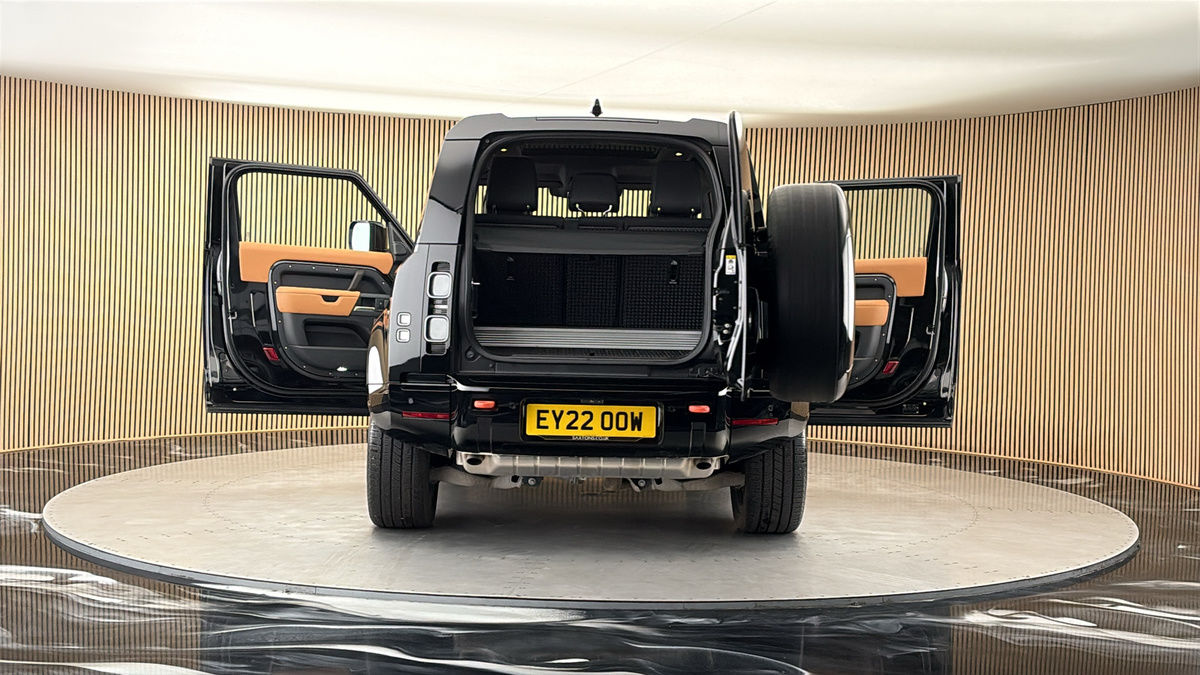More views of Land Rover Defender 90