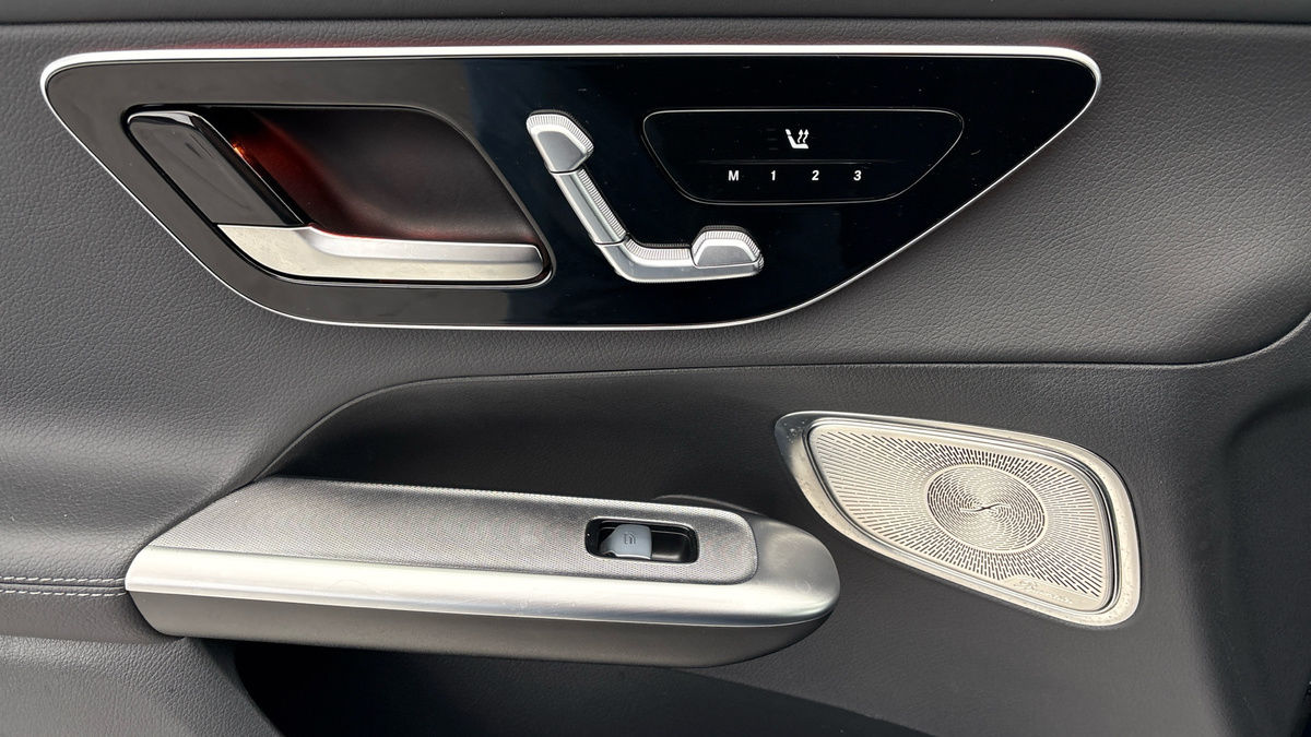 Mercedes-Benz GLC Image 19