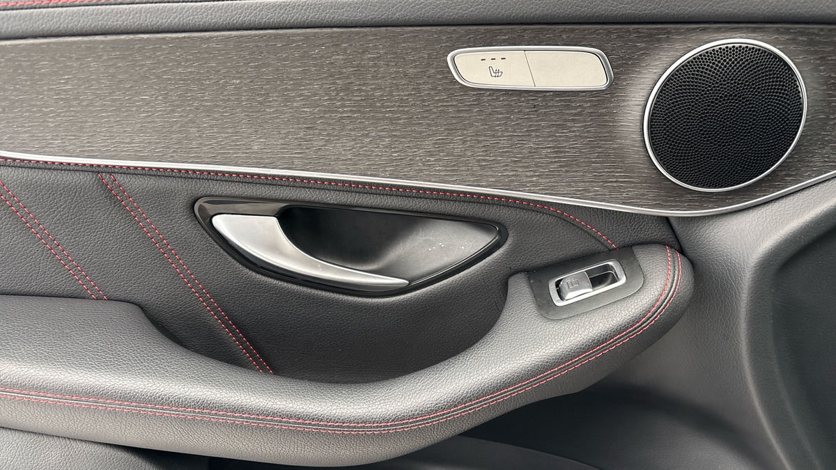 Mercedes-Benz GLC Image 19