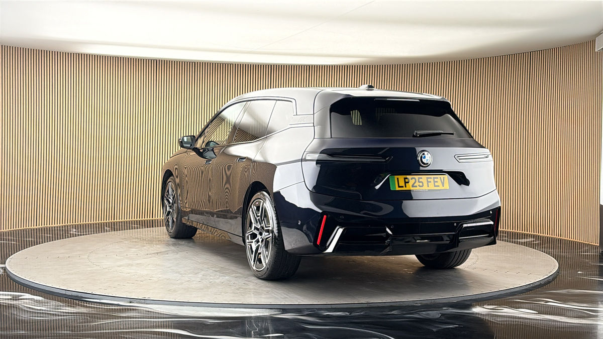 More views of BMW iX