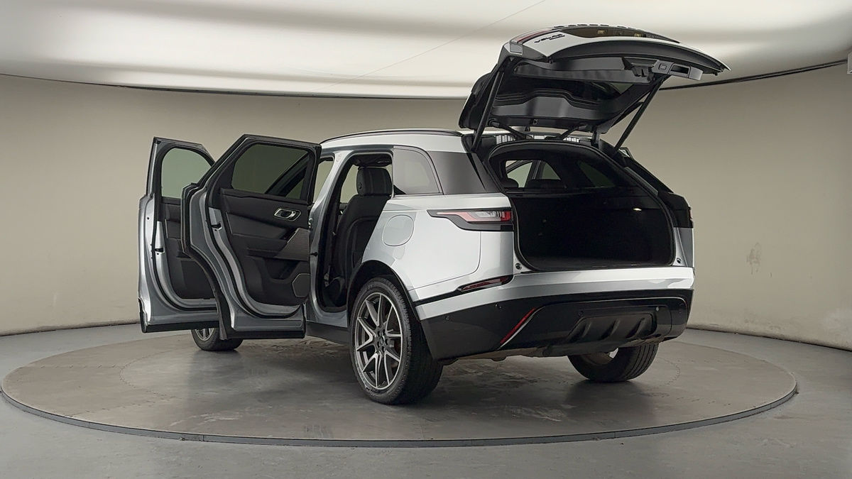 Land Rover Range Rover Velar Image 23