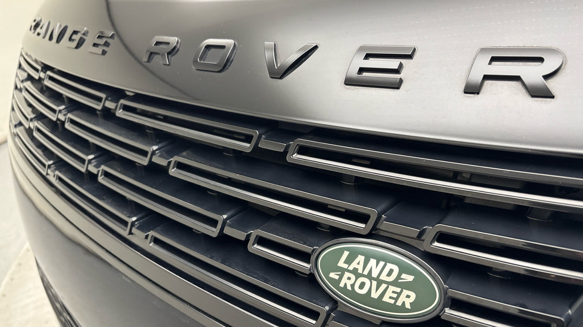 Land Rover Range Rover Sport Image 24