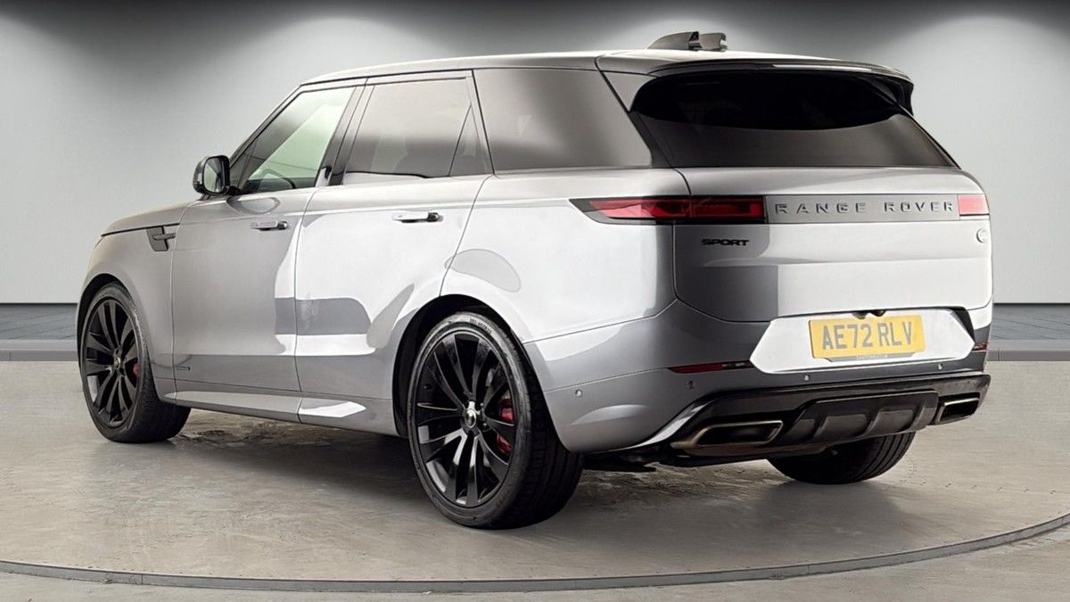 Land Rover Range Rover Sport Image 2