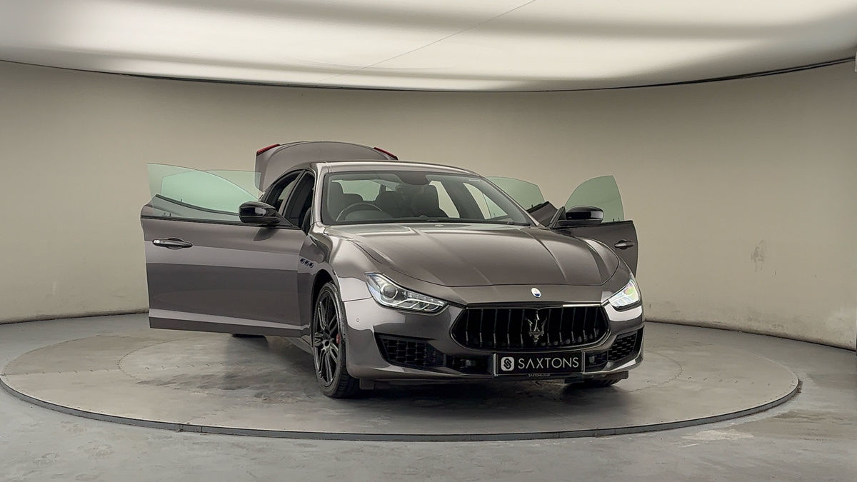 More views of Maserati Ghibli