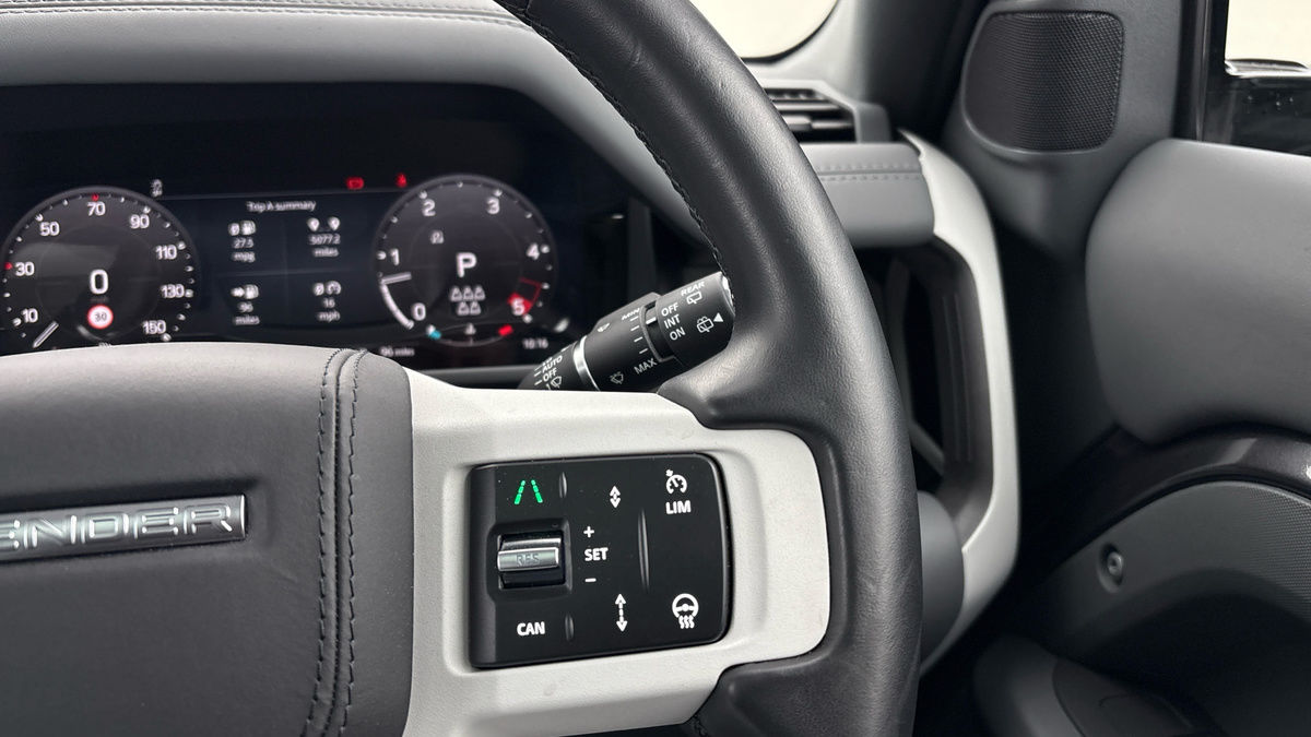 Land Rover Defender 110 Urban Image 14