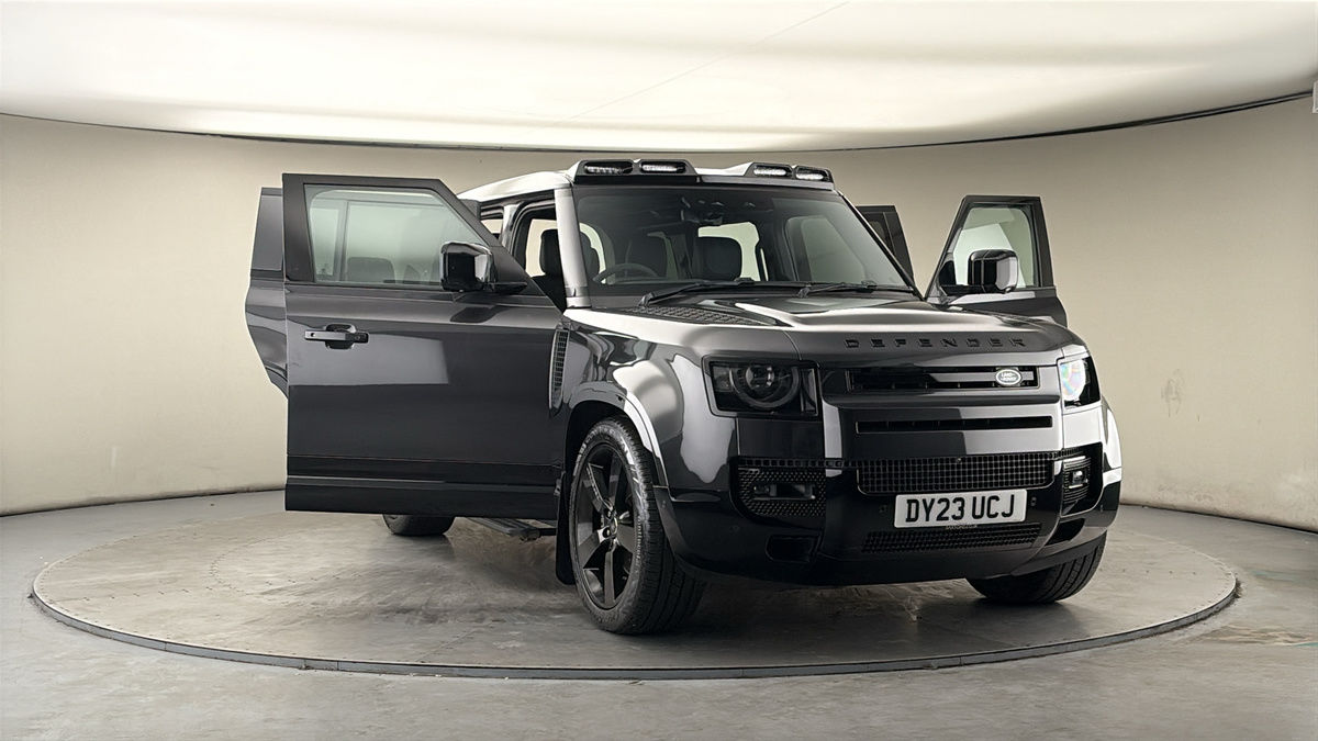 More views of Land Rover Defender 110