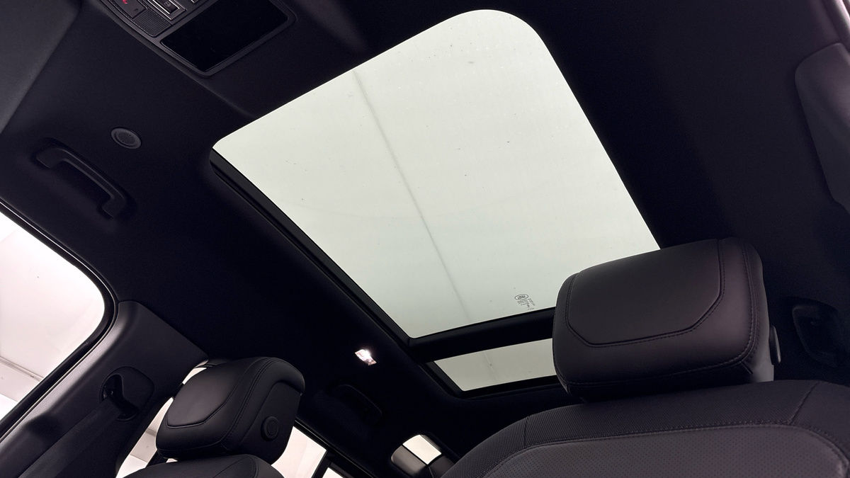 Land Rover Defender 110 Urban Image 6