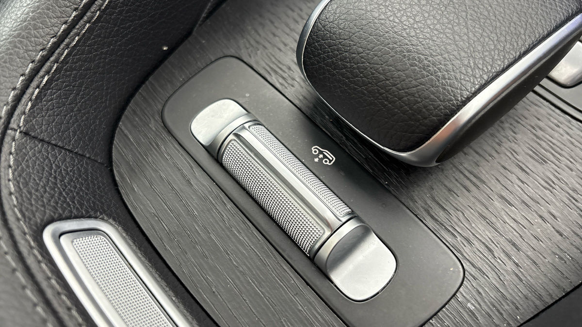Mercedes-Benz GLE Image 32