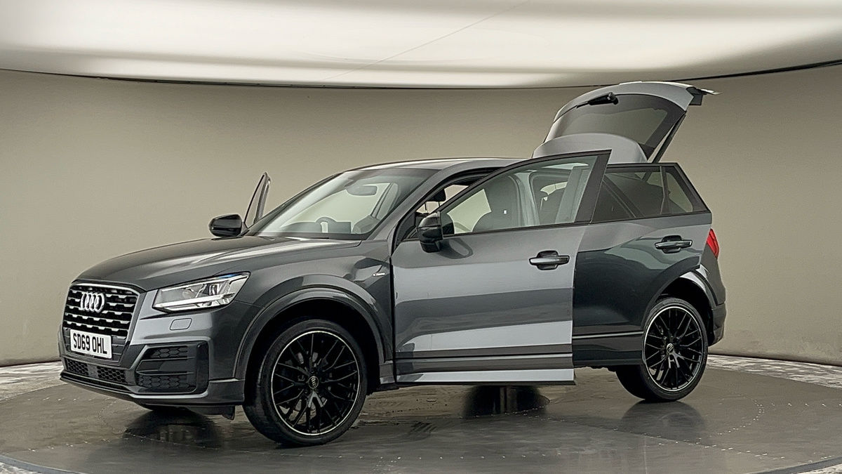 More views of Audi Q2