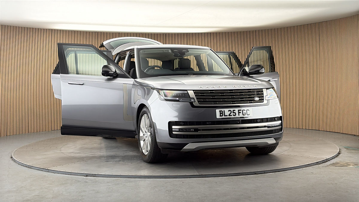 More views of Land Rover Range Rover