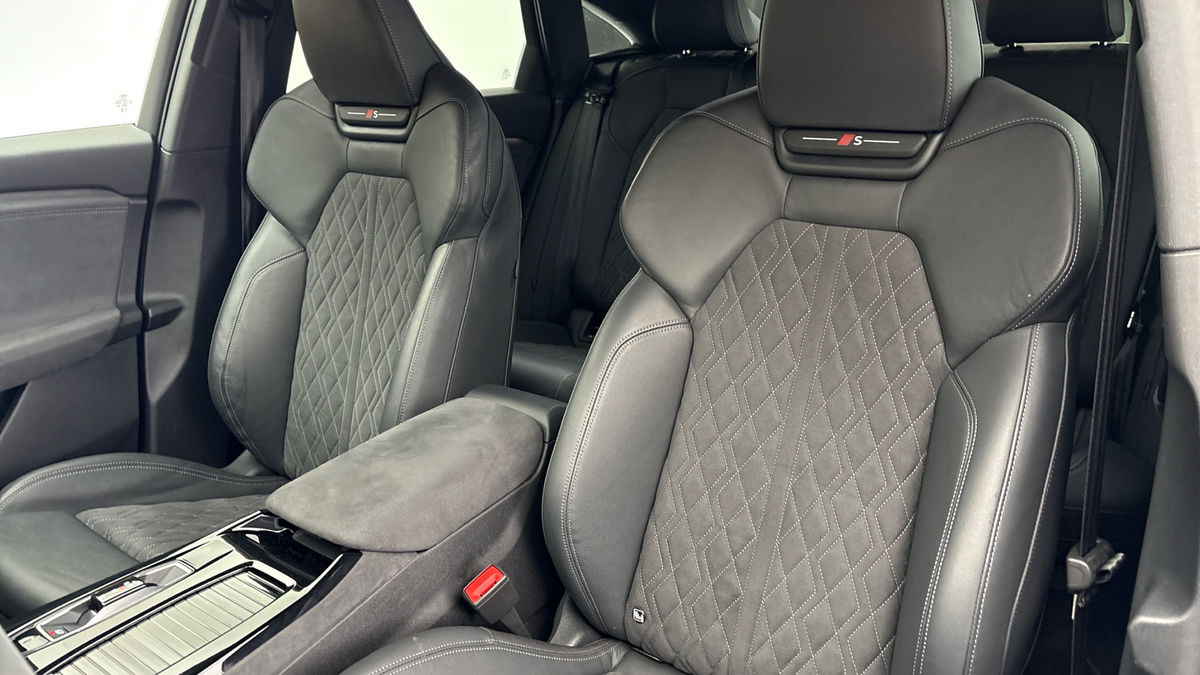 Audi Q6 e-tron Image 7